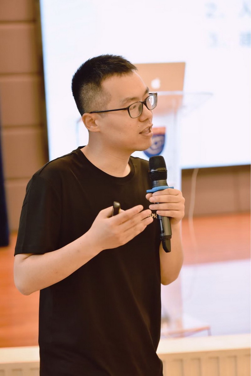 龔豪.jpg