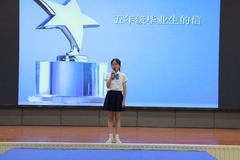 畢業生代表.JPG