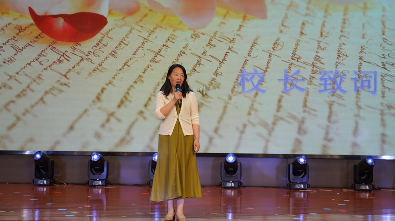 校長(zhǎng)發(fā)言.JPG